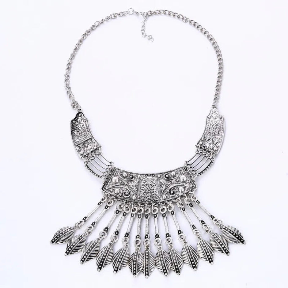 Antique Boho Leaf Style Necklace / Ruchi