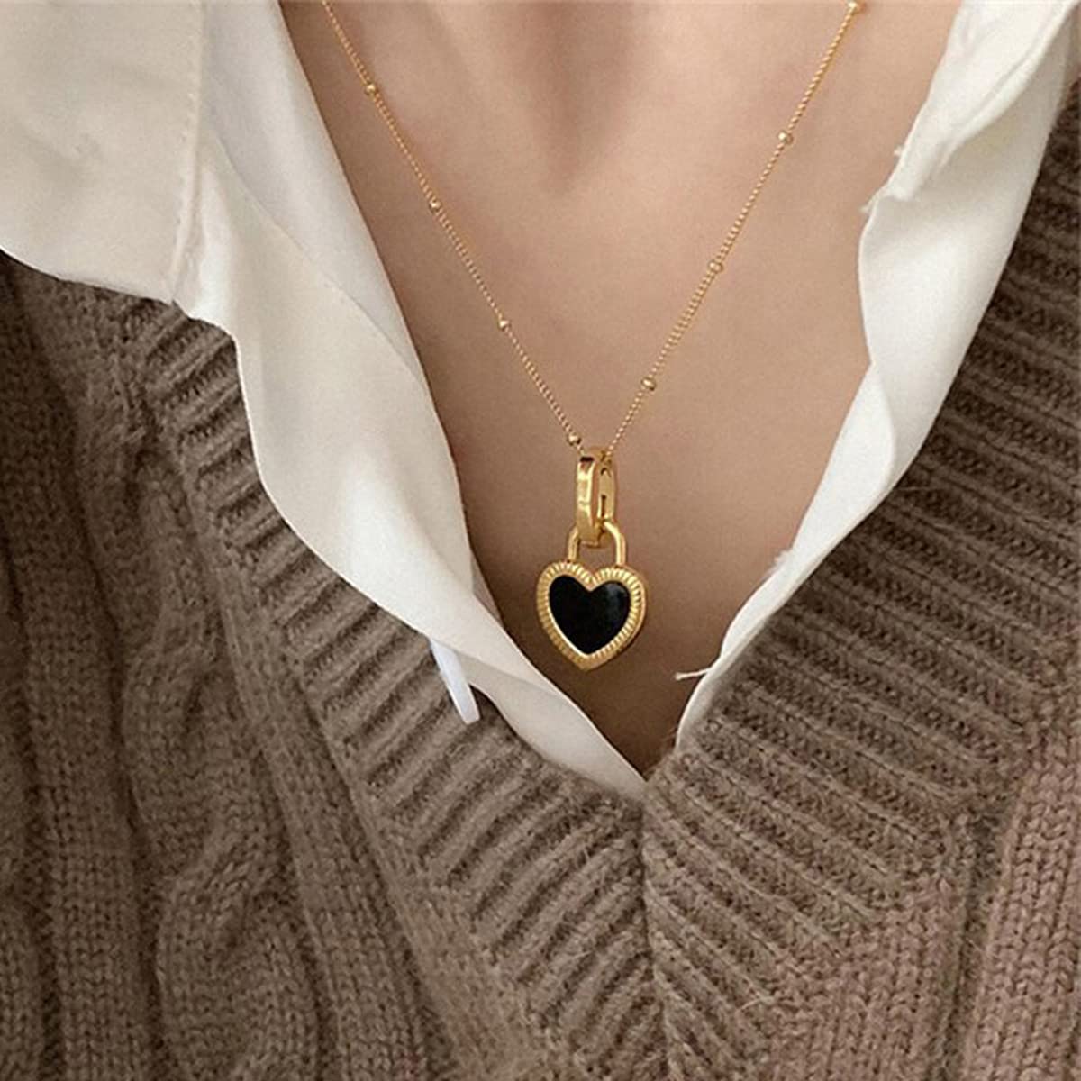 Black and Gold Love Necklace / Ruchi