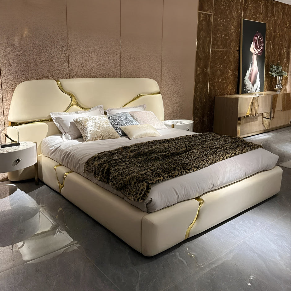 Crackle Design Leather Bed