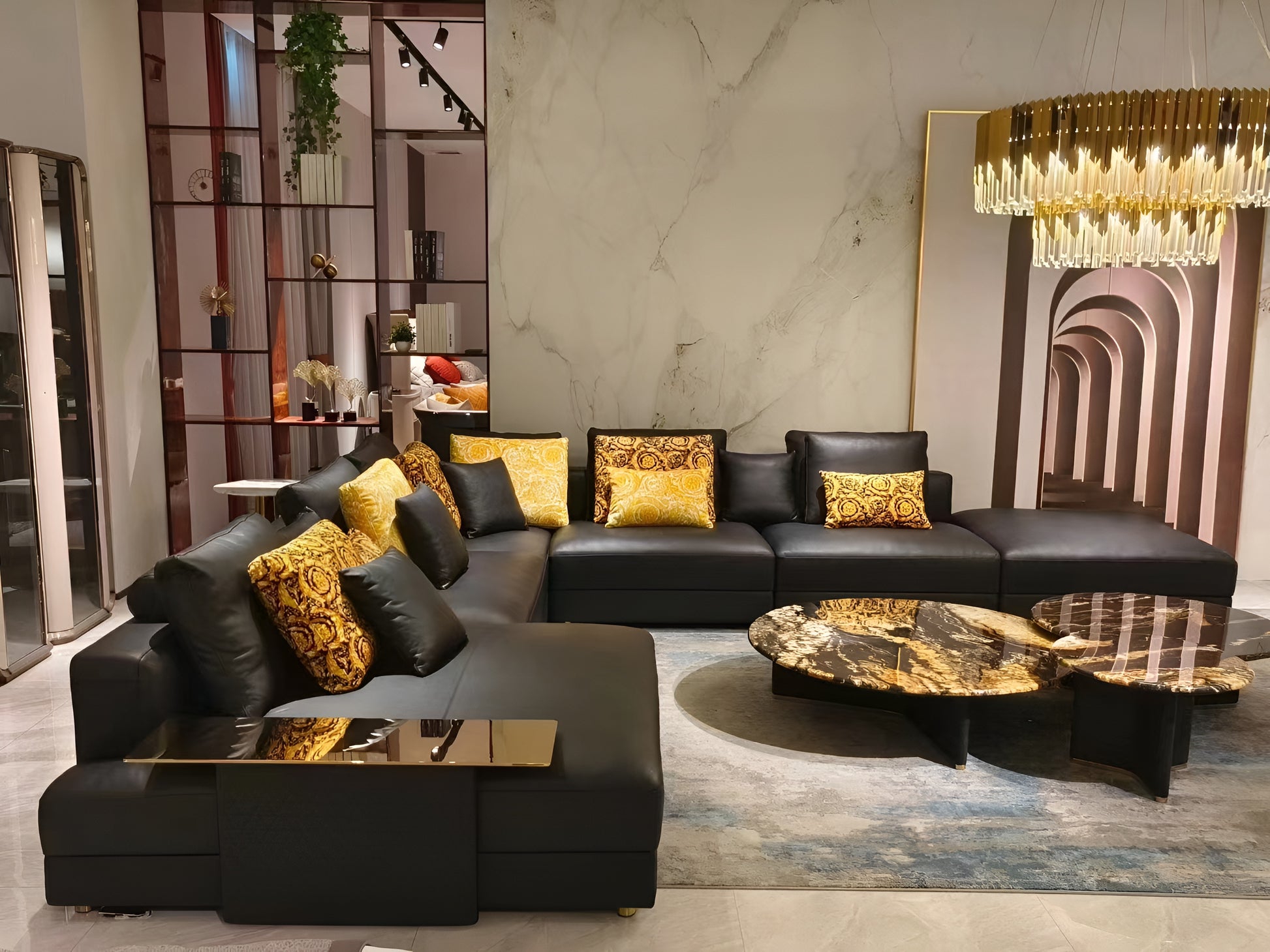 Spacious Leather Modular Sectional Sofa With Chaise / Ruchi