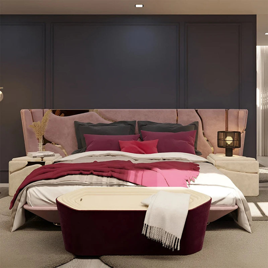 Golden Metallic Veins Design Velvet Bed / Ruchi