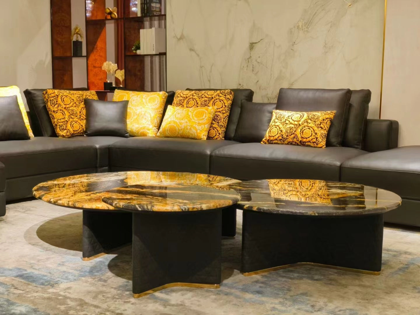 Spacious Leather Modular Sectional Sofa With Chaise / Ruchi