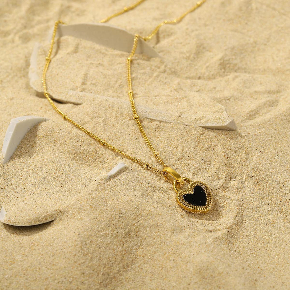 Black and Gold Love Necklace / Ruchi