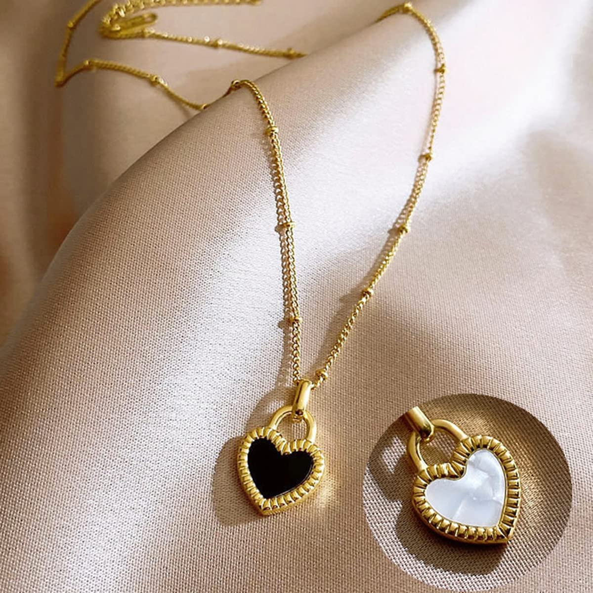 Black and Gold Love Necklace / Ruchi