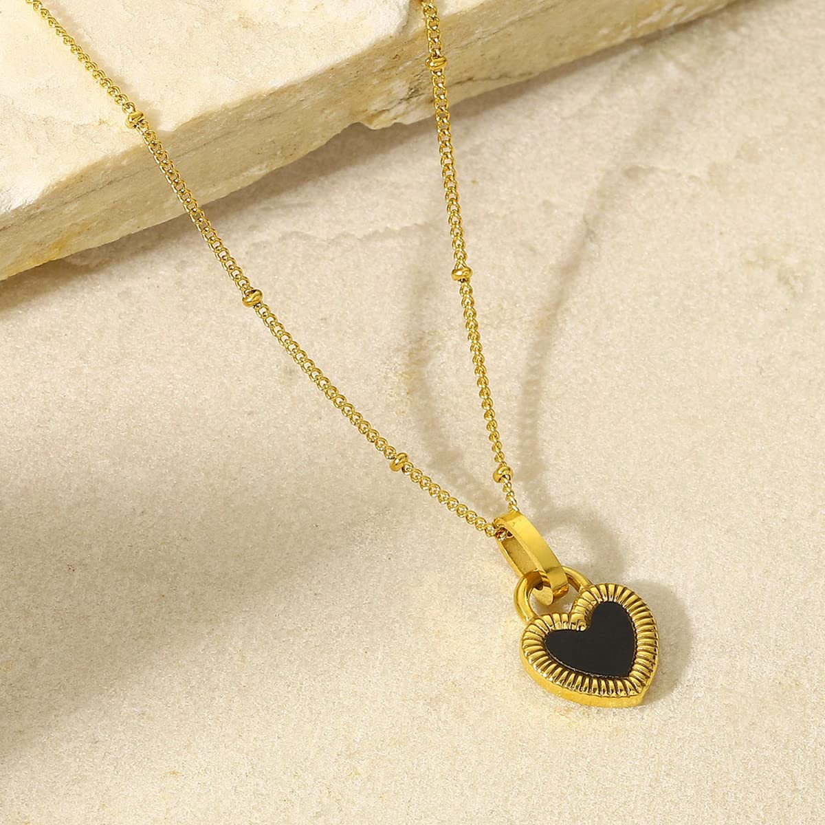 Black and Gold Love Necklace / Ruchi