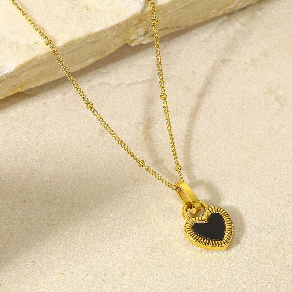 Black and Gold Love Necklace / Ruchi