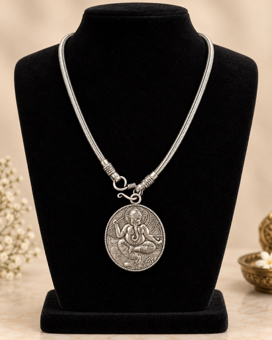 Hindu God Ganesha Metal Pendant Necklace / Ruchi