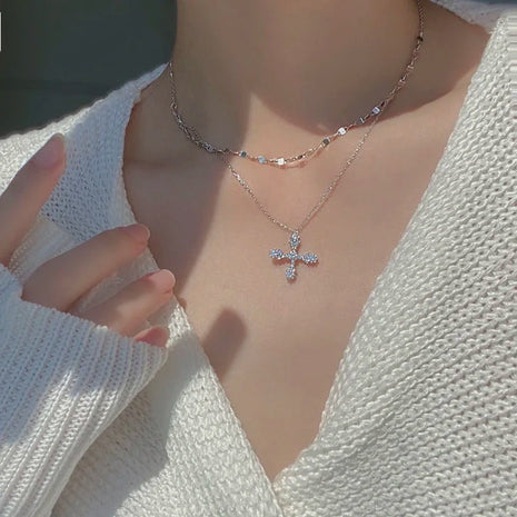 Double Chain Cross Pendant Necklace / Ruchi