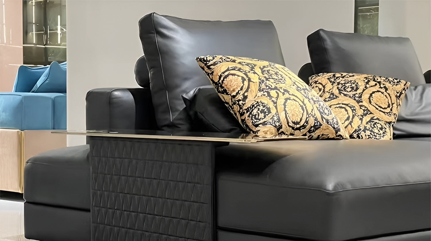 Spacious Leather Modular Sectional Sofa With Chaise / Ruchi