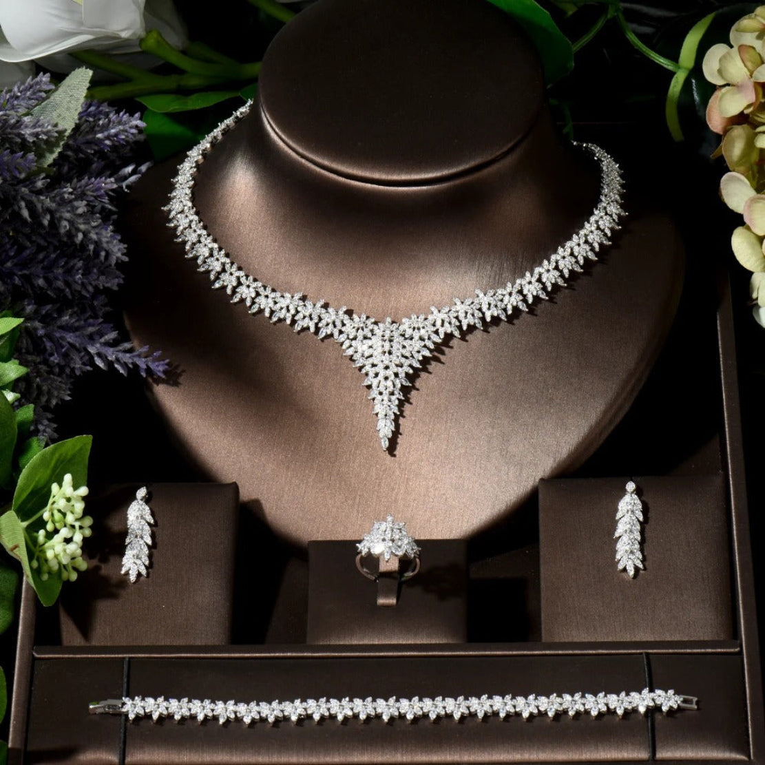 Metal Necklace Set For Wedding / Ruchi