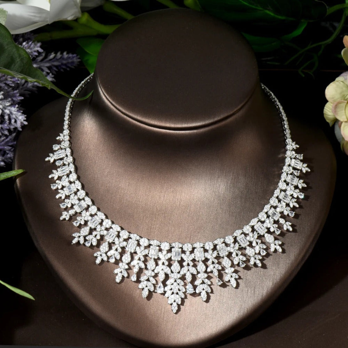 Leaf Style Crystal Metal Necklace Set / Ruchi