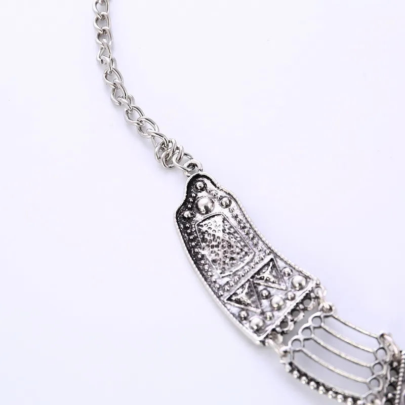 Antique Boho Leaf Style Necklace / Ruchi