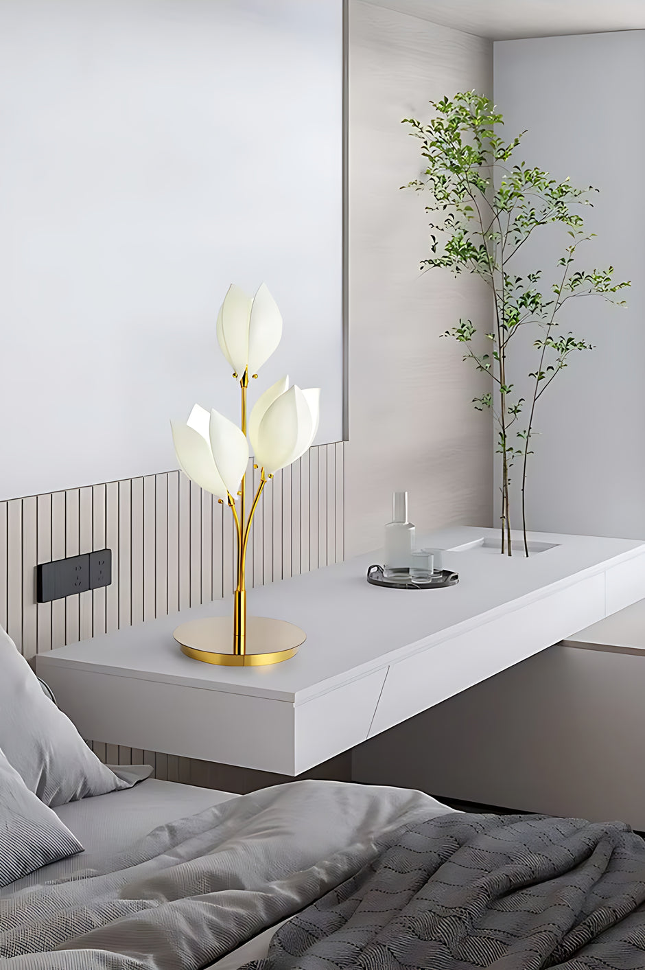 Flower Design LED Table Lamp For Bedroom / Ruchi