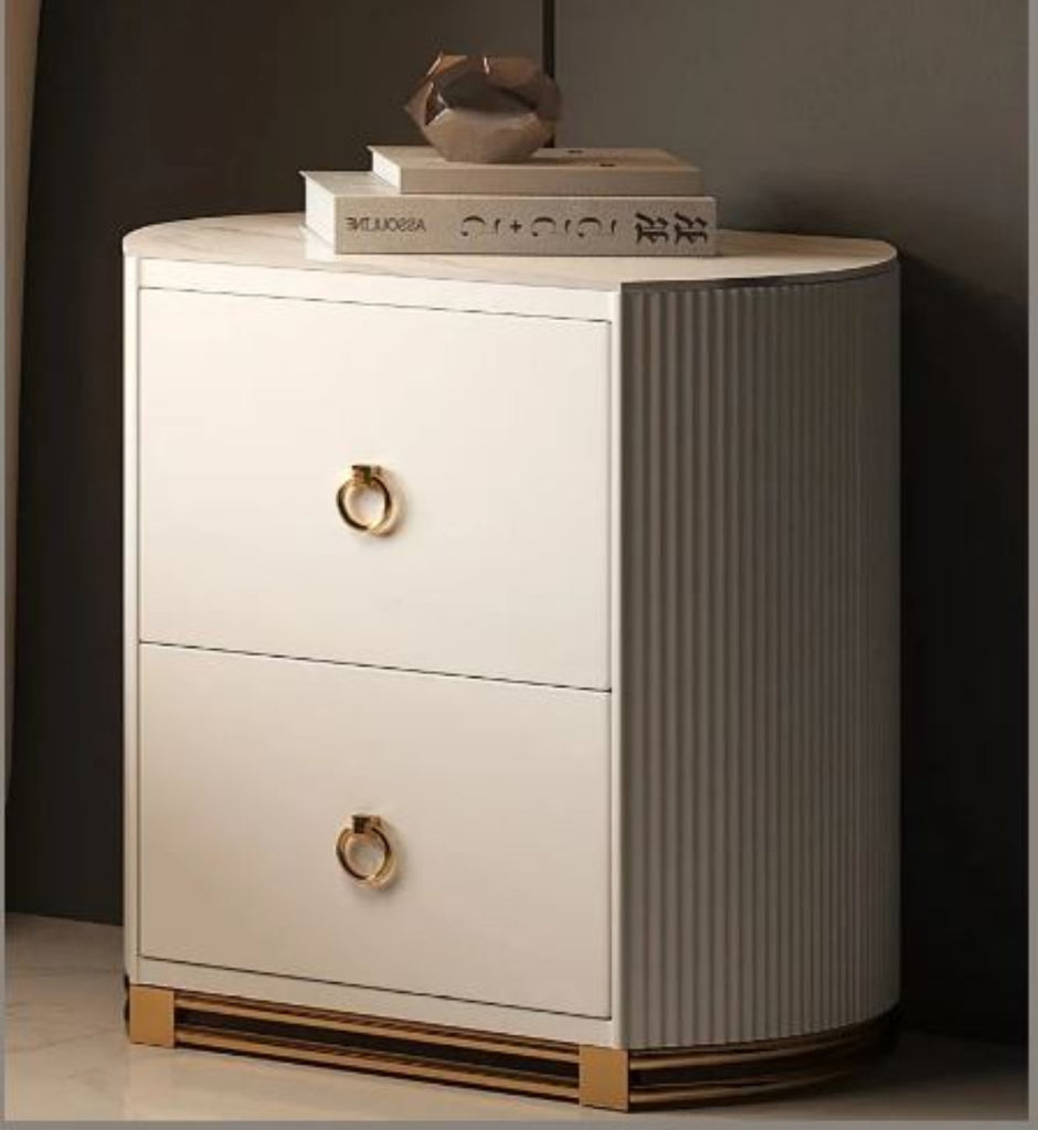 Luxurious King Size Bed With Night-Stand / Ruchi