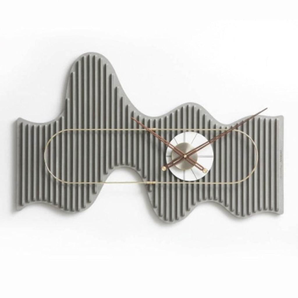 Modern Wooden Style Wall Clock / Ruchi