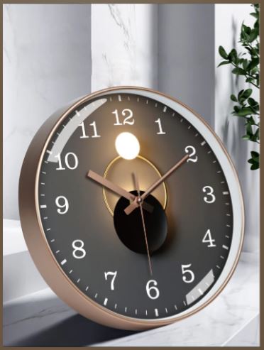 Classical Metal Style Round Wall Clock / Ruchi