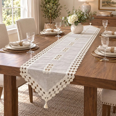 Classic Vintage Design Linen Table Runner / Ruchi