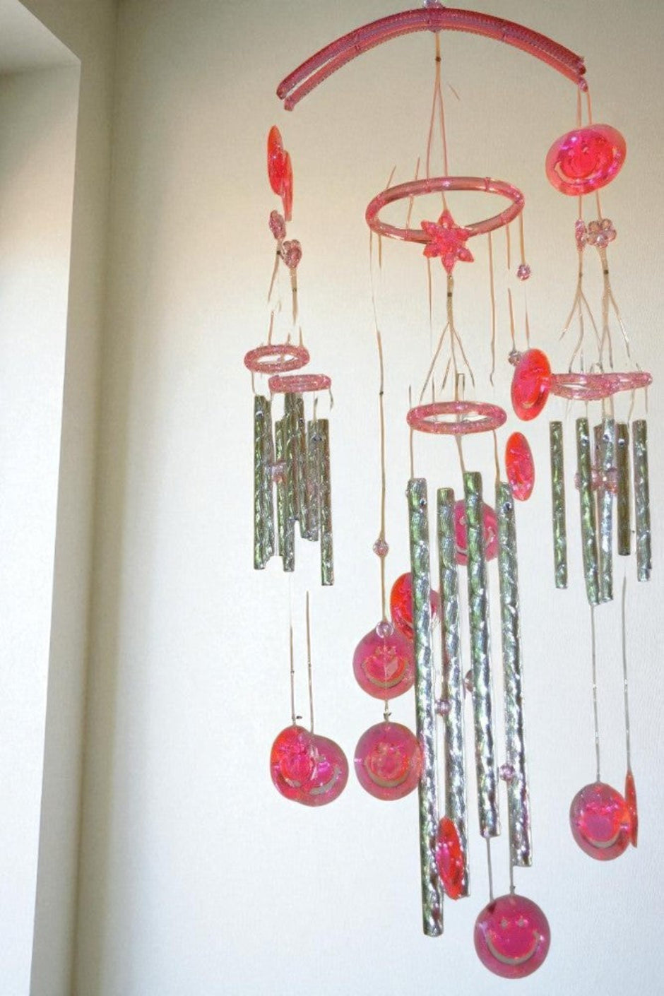 Imposing Pink Crystal Wind Chimes / Ruchi