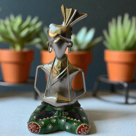Outstanding Traditional Metal Musician Statue / Ruchi