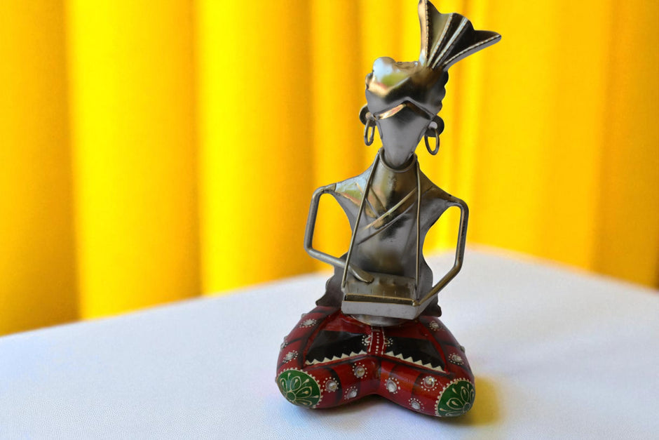 Hand Curated Decorative Metal Showpiece / Ruchi
