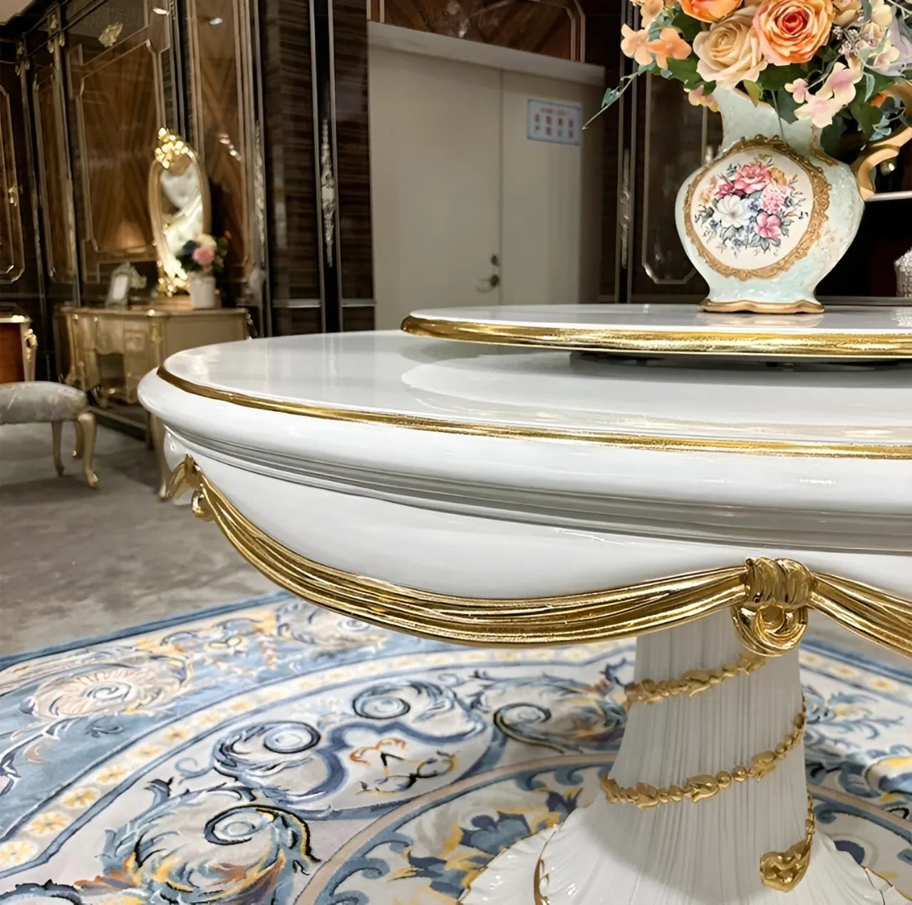 European Wooden Round Dining Table With 6 Chairs / Ruchi