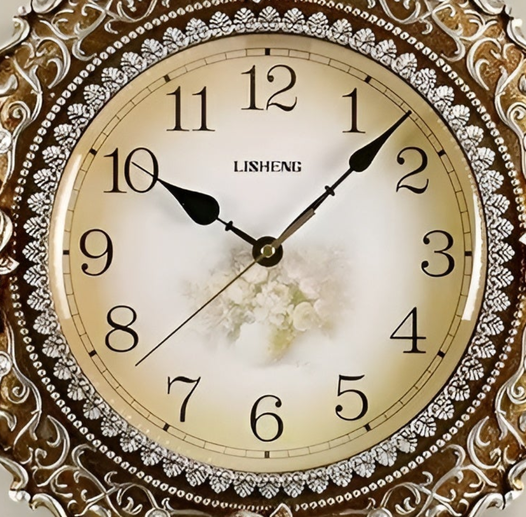 Decorative Wall Clock For Living Room / Ruchi