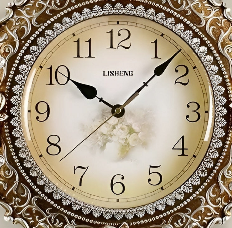 Decorative Wall Clock For Living Room / Ruchi