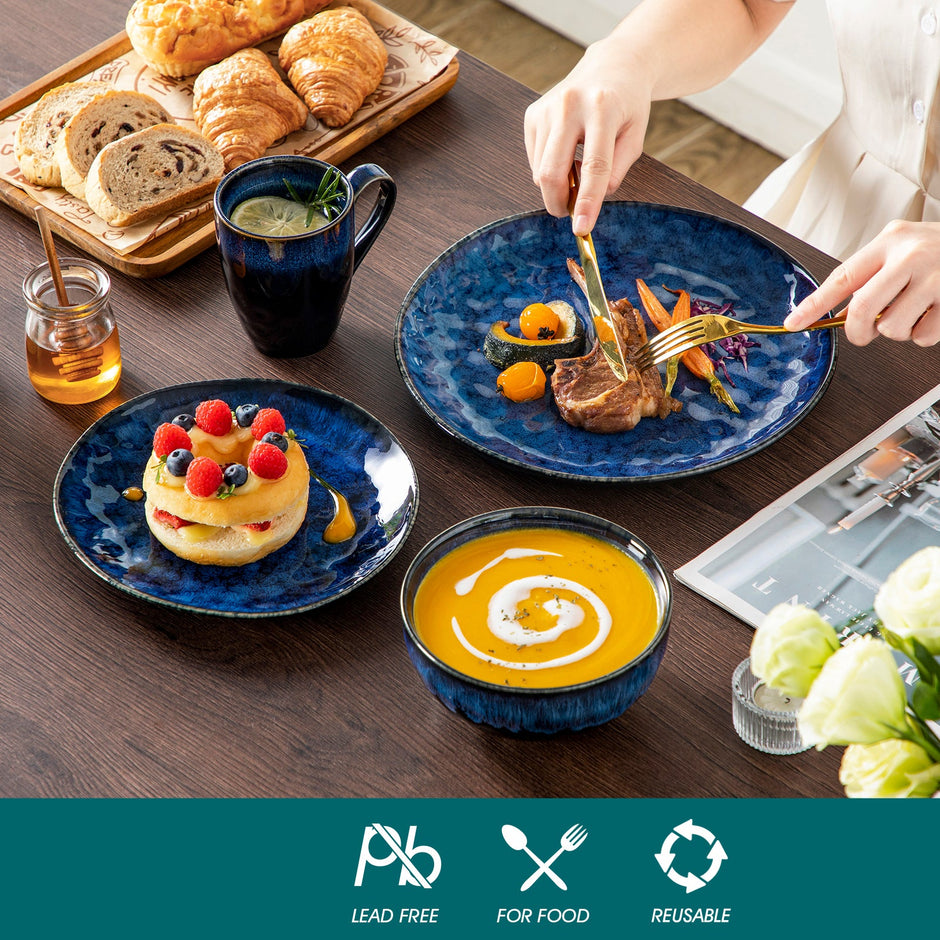 Traditional Design Ceramic Dinnerware Set / Ruchi
