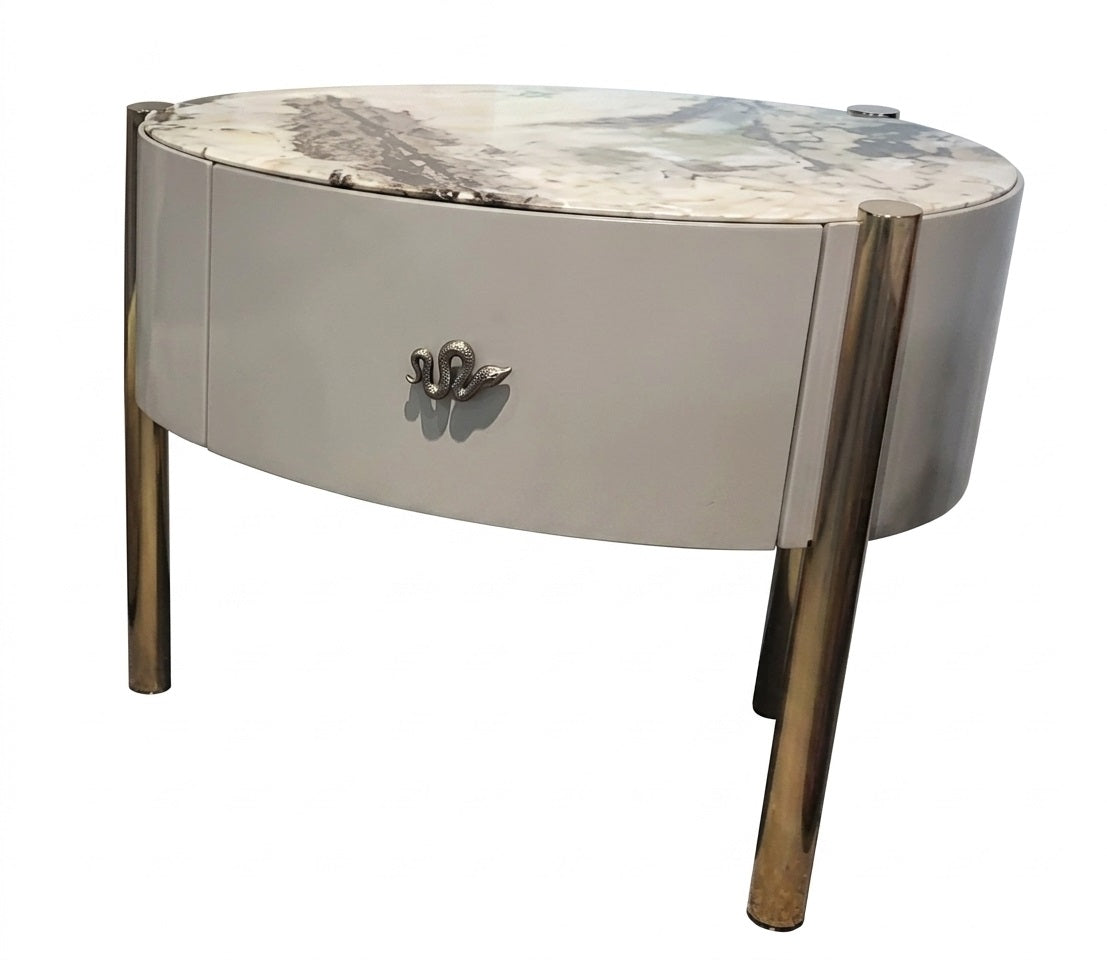 Crackle Design Leather Bed