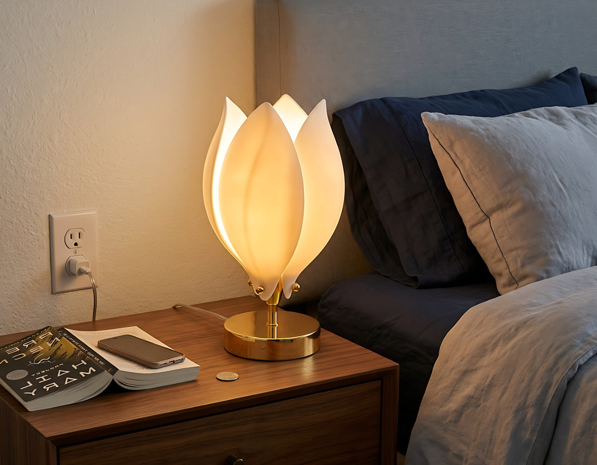Flower Design LED Table Lamp For Bedroom / Ruchi
