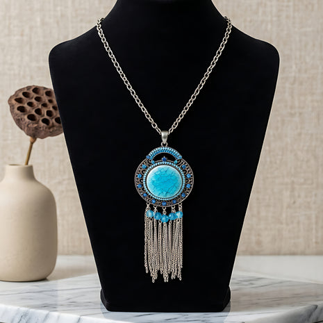 Silver Alloy Turquoise Pendant Necklace / Ruchi