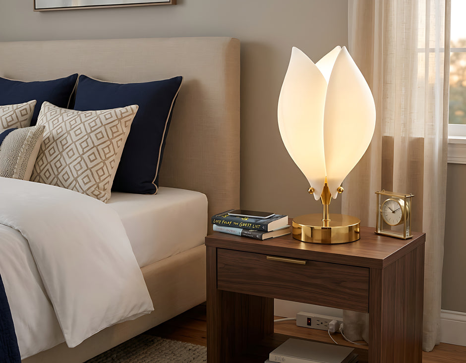Flower Design LED Table Lamp For Bedroom / Ruchi