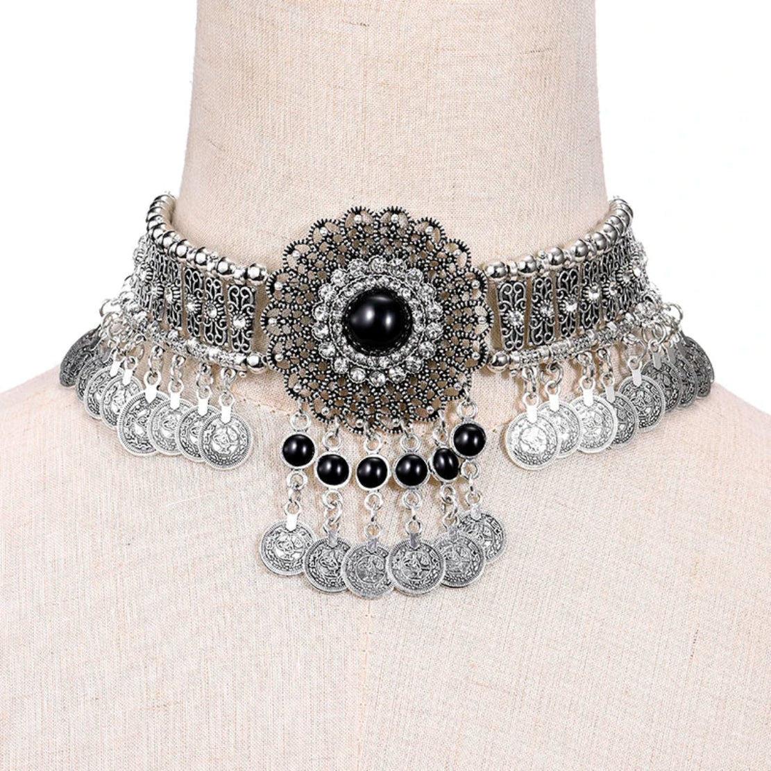 Crystal Beaded Choker Necklace / Ruchi