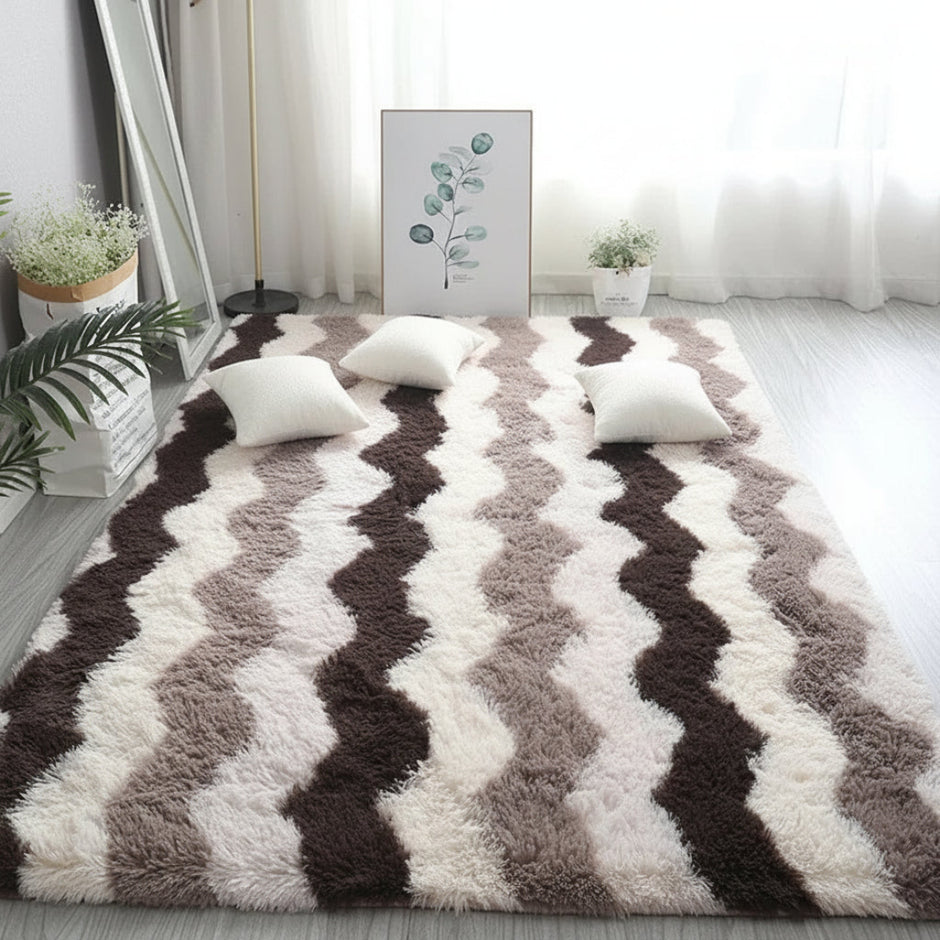 Palatial Pattern Non-Slip Polyester Area Rug / Ruchi