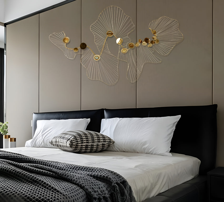 Metal Modern Wall Decor For Bedroom / Ruchi