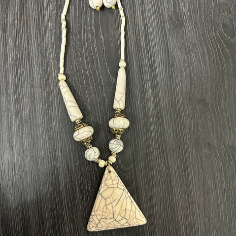 White Coral Beaded Necklace And Earrings Set / Ruchi