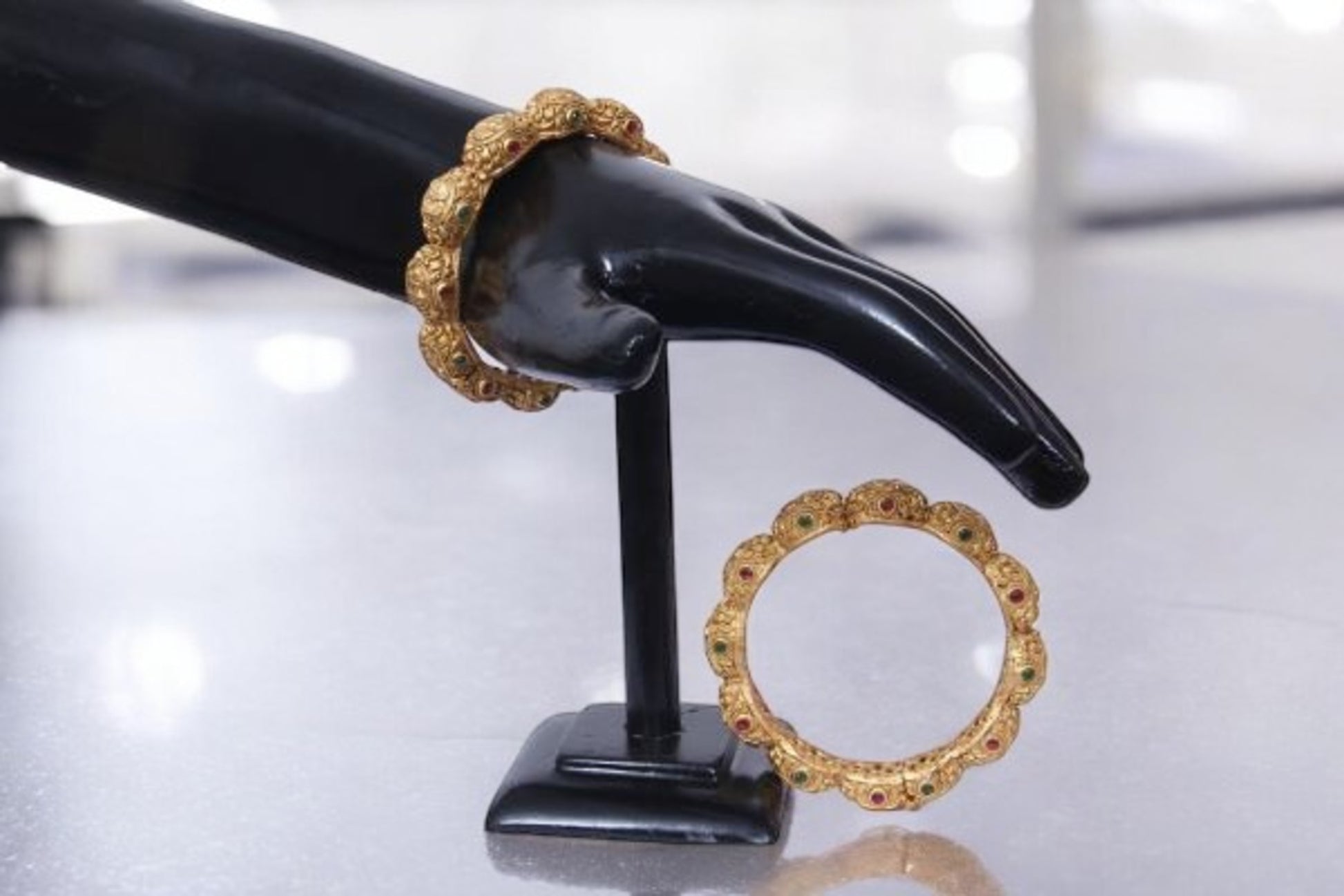 2 Pcs Elegant Stunning Indian Stone Drops Gold Plated Bangle / Ruchi