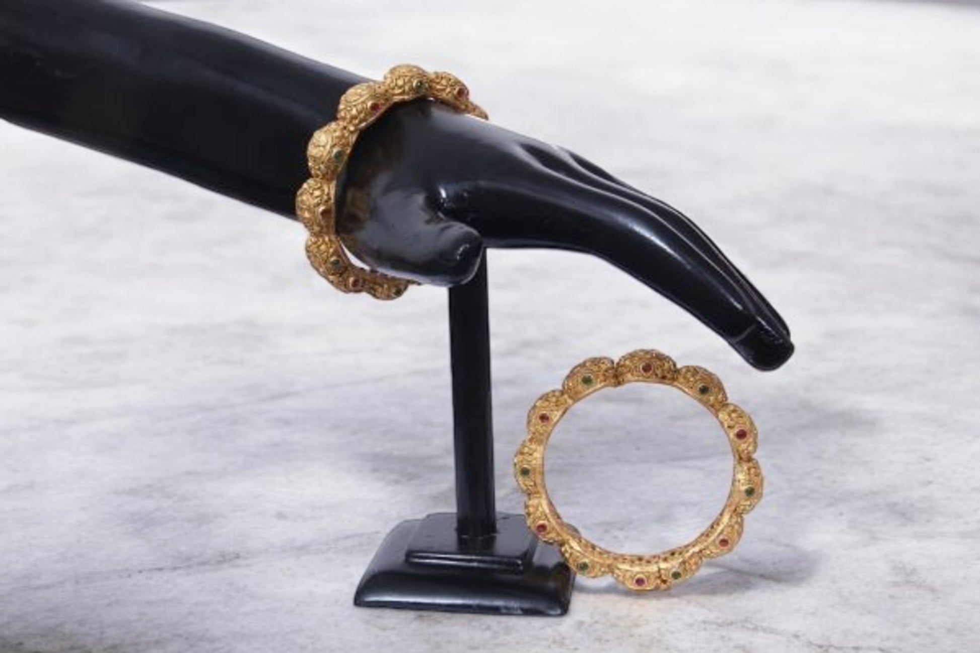 2 Pcs Elegant Stunning Indian Stone Drops Gold Plated Bangle / Ruchi