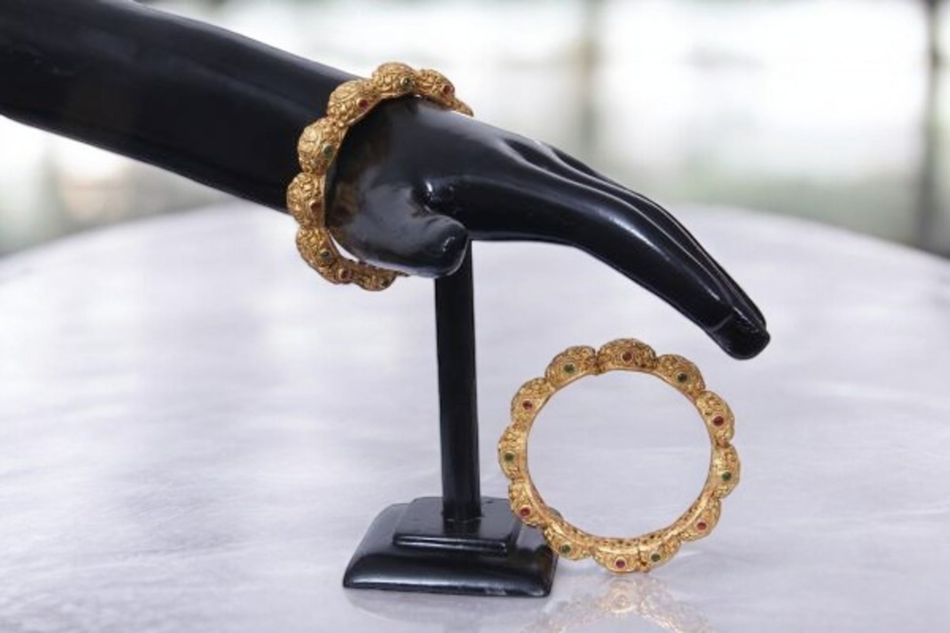 2 Pcs Elegant Stunning Indian Stone Drops Gold Plated Bangle / Ruchi