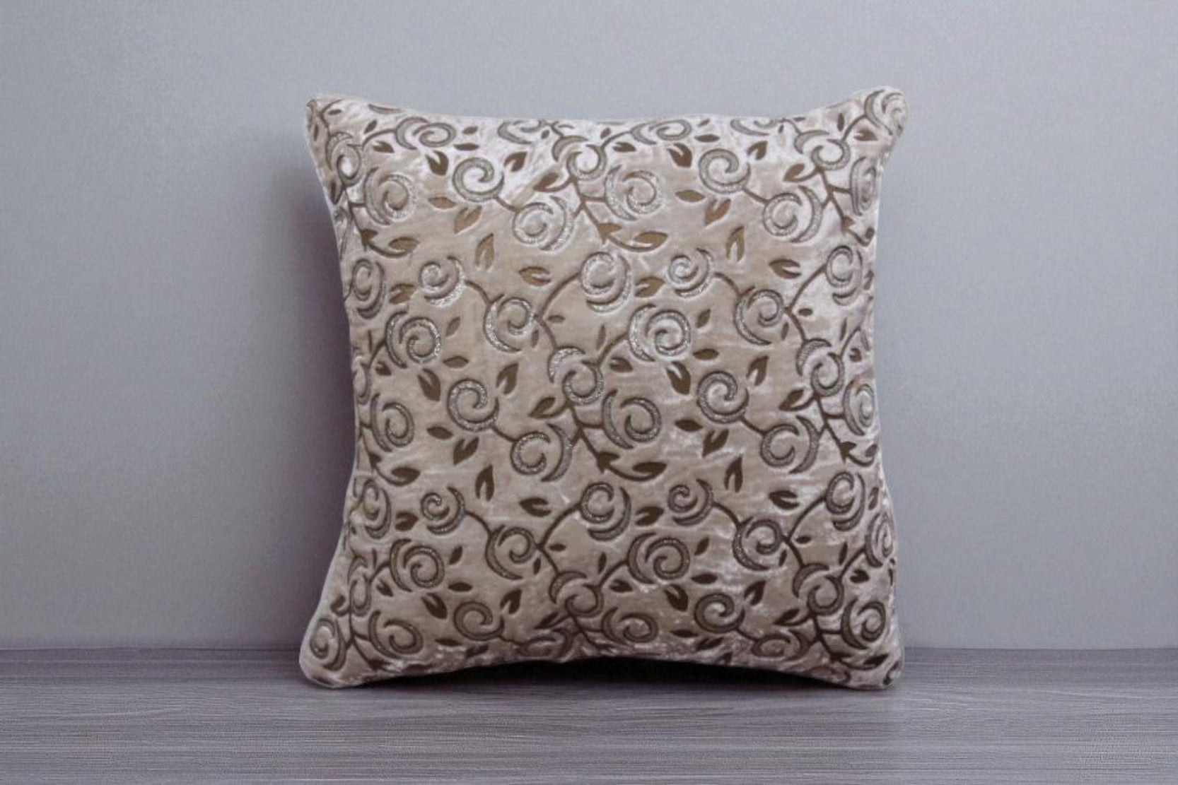 Luxurious Home Furnishing Velvet Cushion Covers / Ruchi