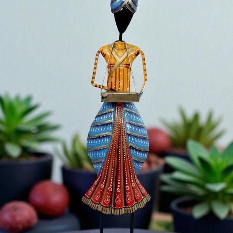 Artfully Handcrafted Metal Show Piece / Ruchi