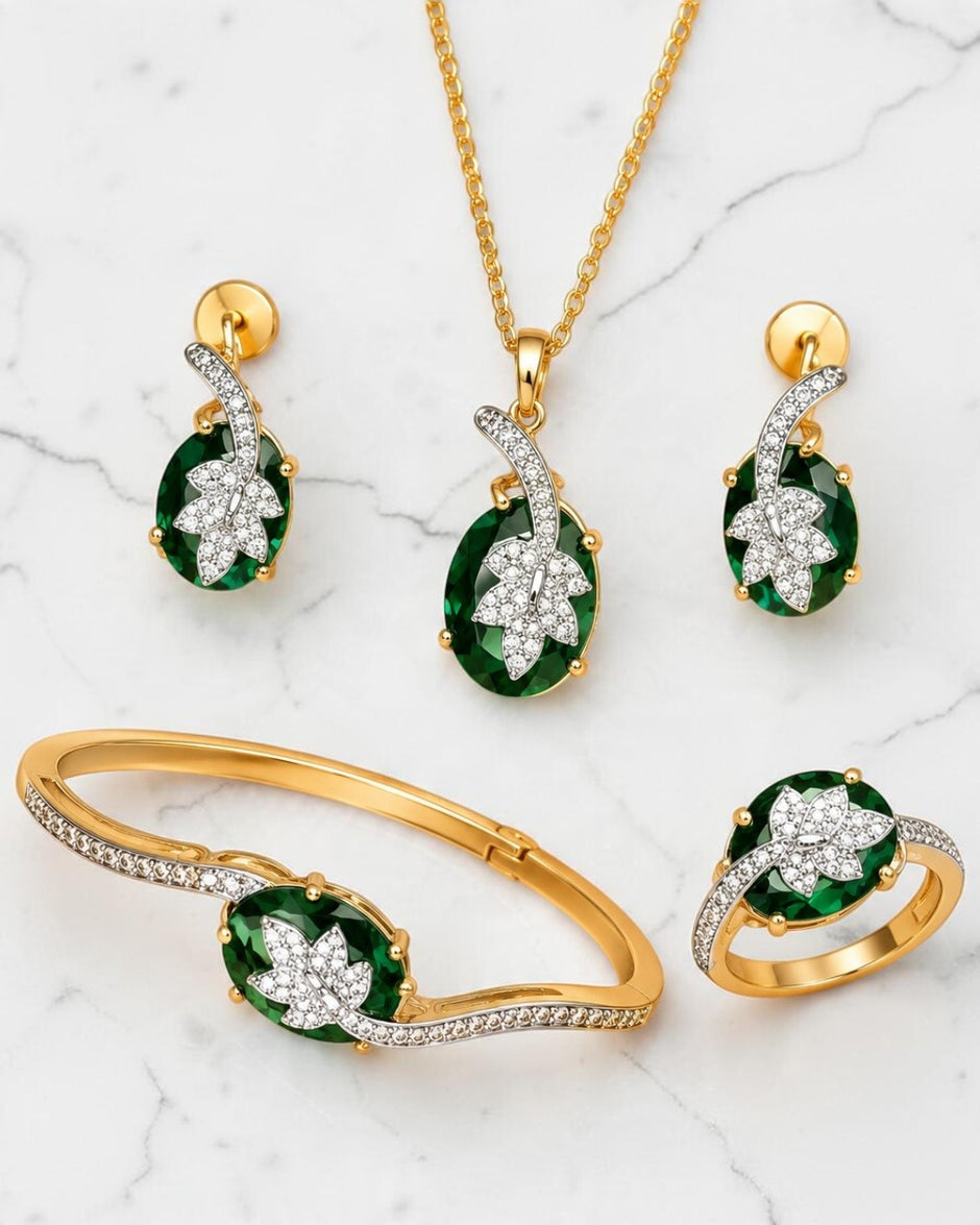 Leaf Design Green Gemstone Jewelry Set / Ruchi