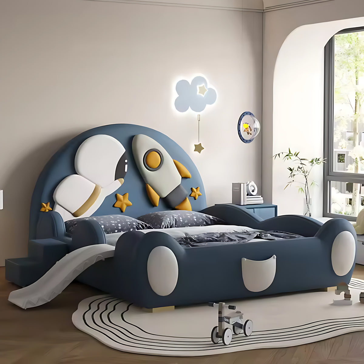 Kids Astronaut Theme Leather Bed / Ruchi