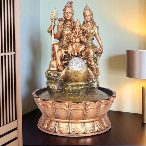 Resin Fountain with Statue Decor / Ruchi