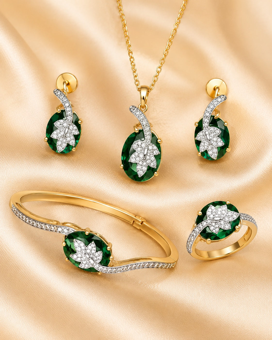 Leaf Design Green Gemstone Jewelry Set / Ruchi