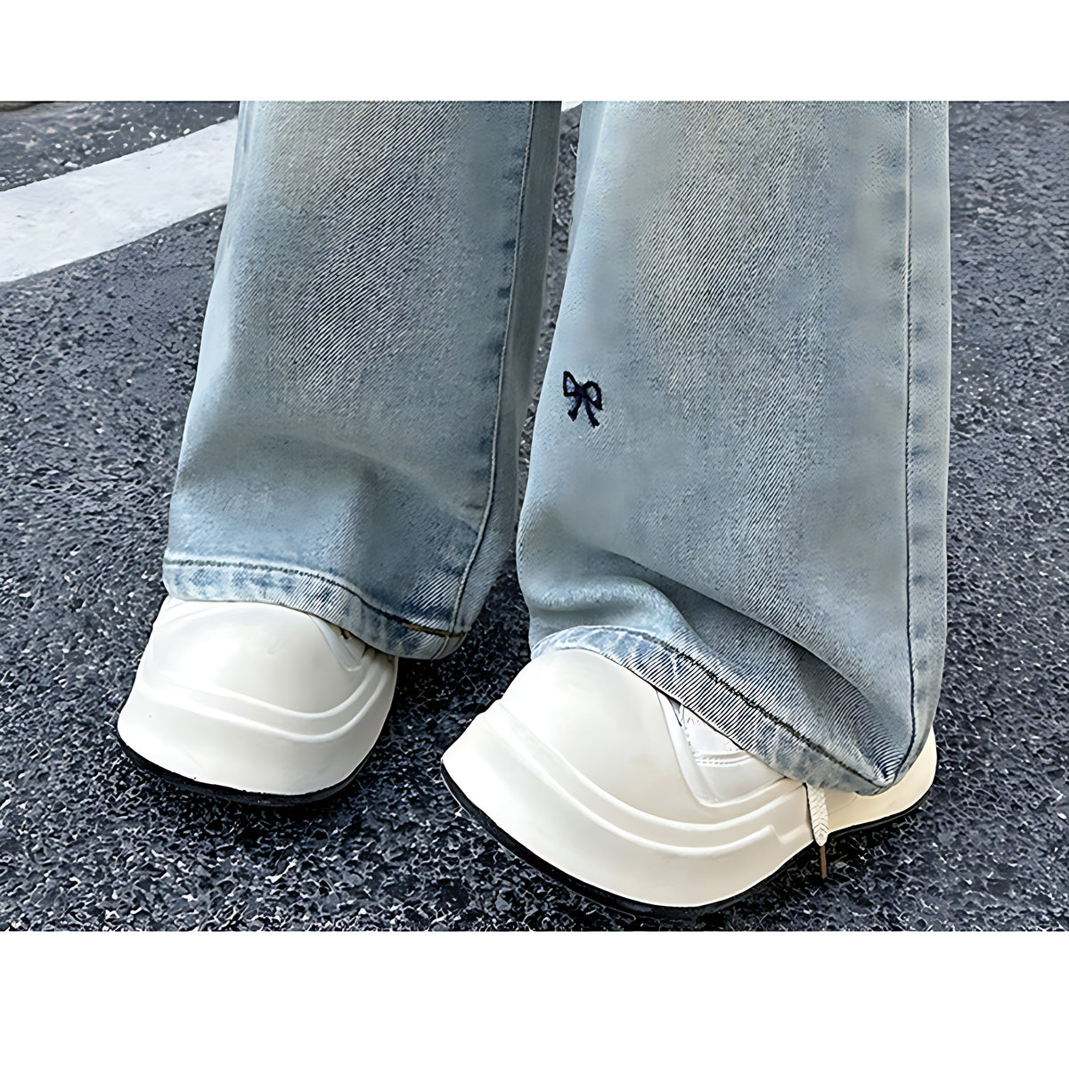 Wide-Leg Design Embroidered Denim Jeans For Girls / Ruchi