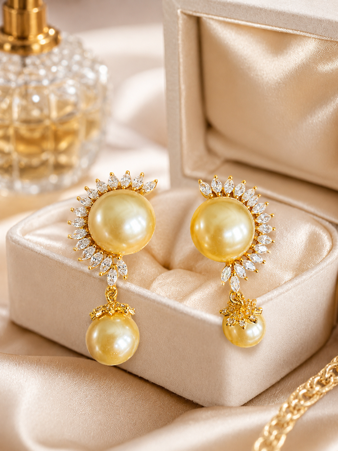 Modern Cubic Zirconia Metal Dangler Pearl Earrings / Ruchi