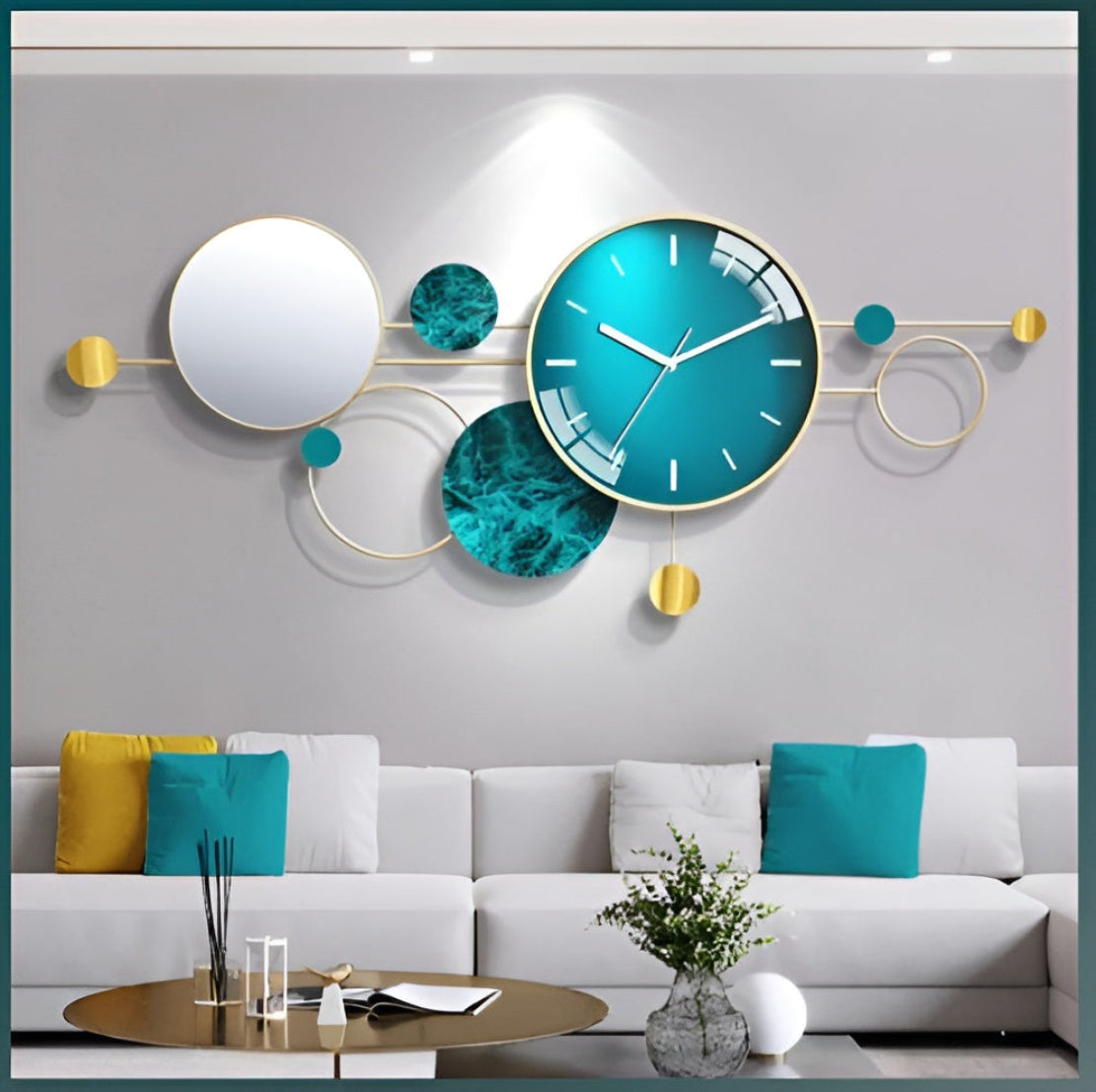 Modern Metal Wall Clock Decor / Ruchi