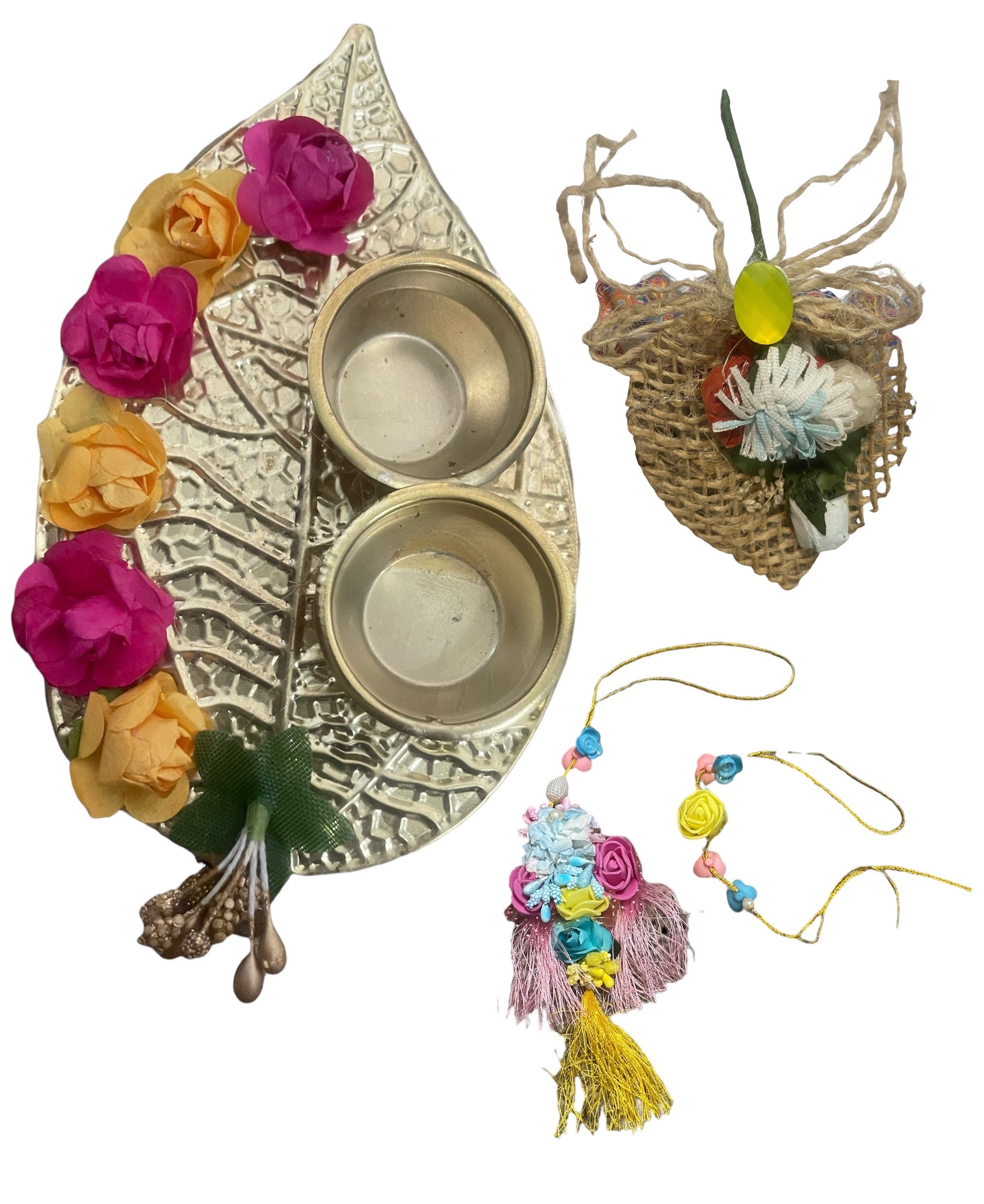 Eye-Alluring Set of 1 Leaf-Shaped Raksha Bandhan Thali With Rakhi And Lumba / Ruchi