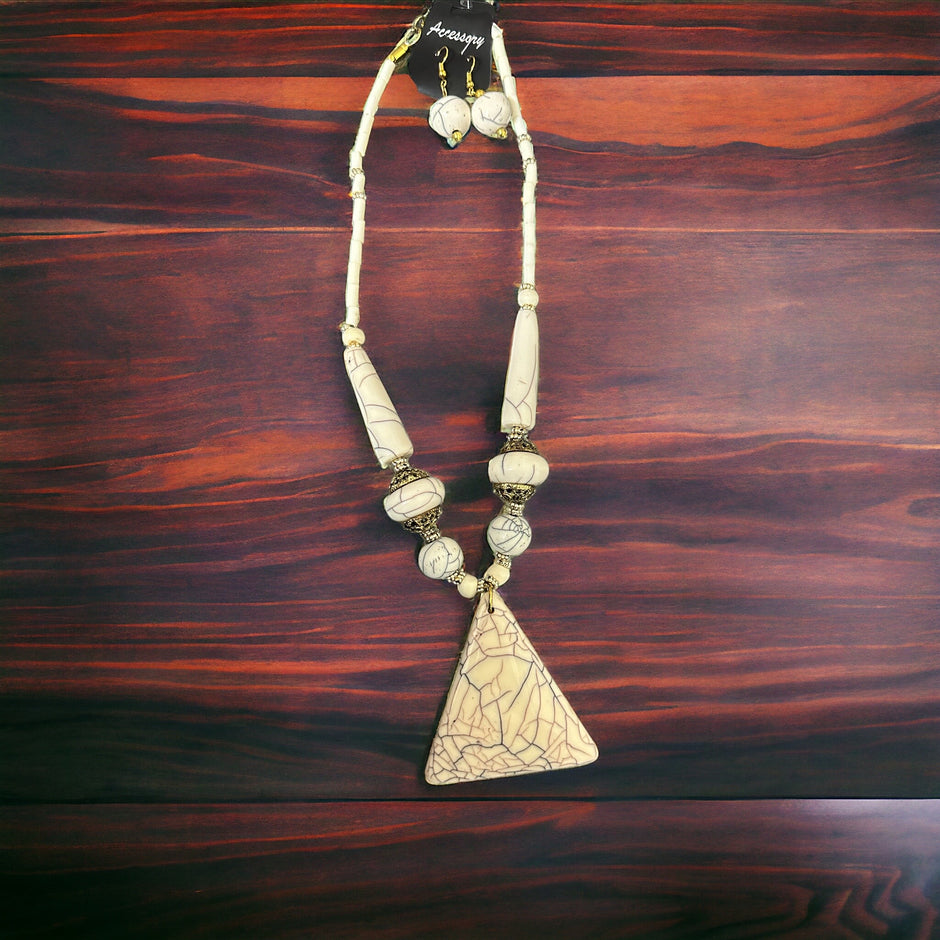 White Coral Beaded Necklace And Earrings Set / Ruchi